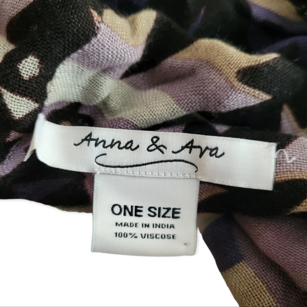 Anna & Ava‎ Southwestern Print Infinity Scarf